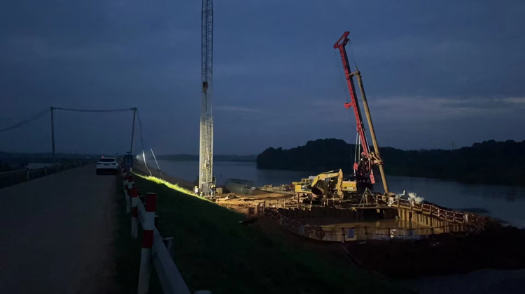 20230831488841.jpg 20230825 益常六标向阳河2号特大桥水中首桩顺利完成浇筑.jpg